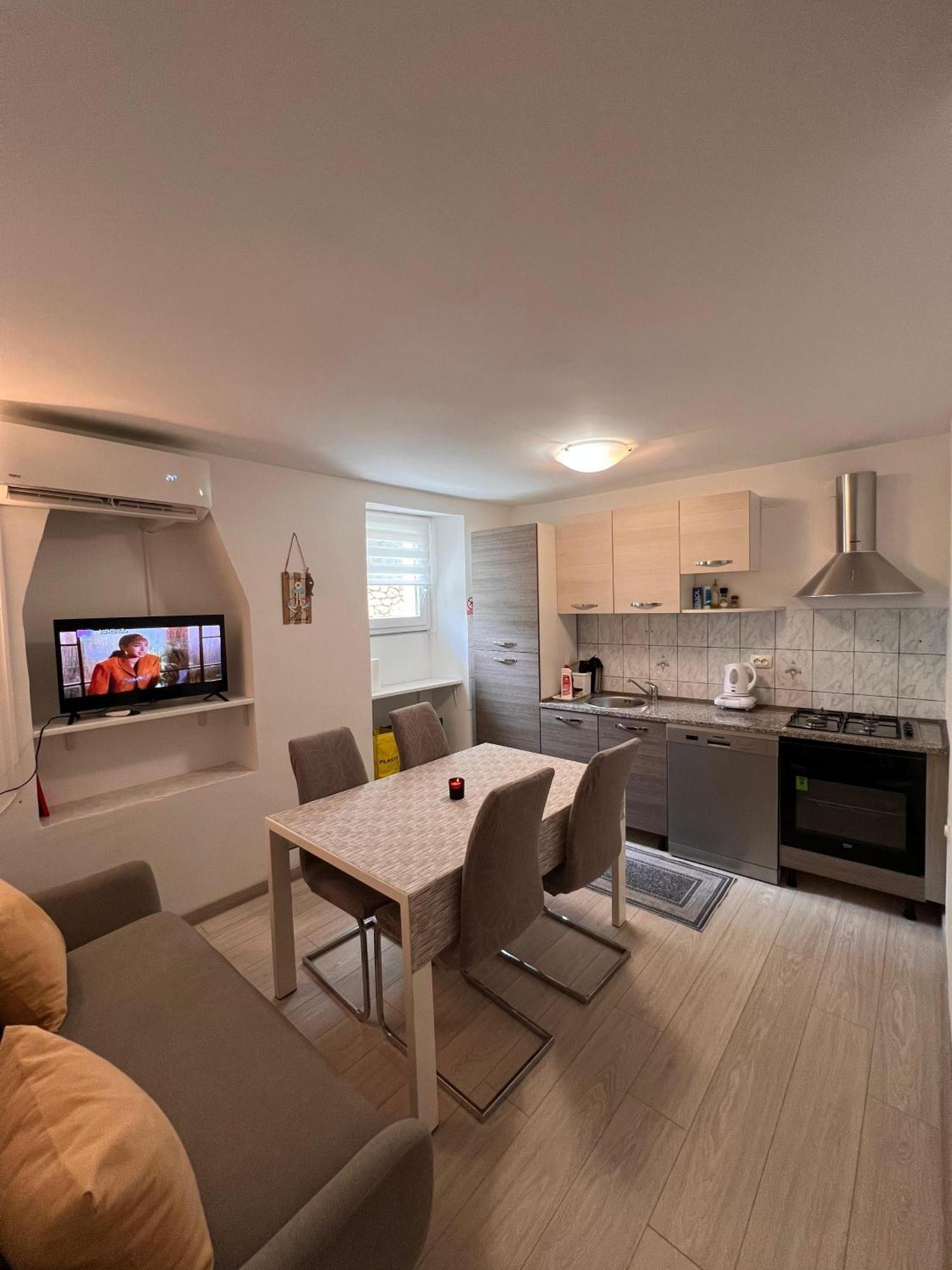 Apartman Gabriela Mali Lošinj Esterno foto
