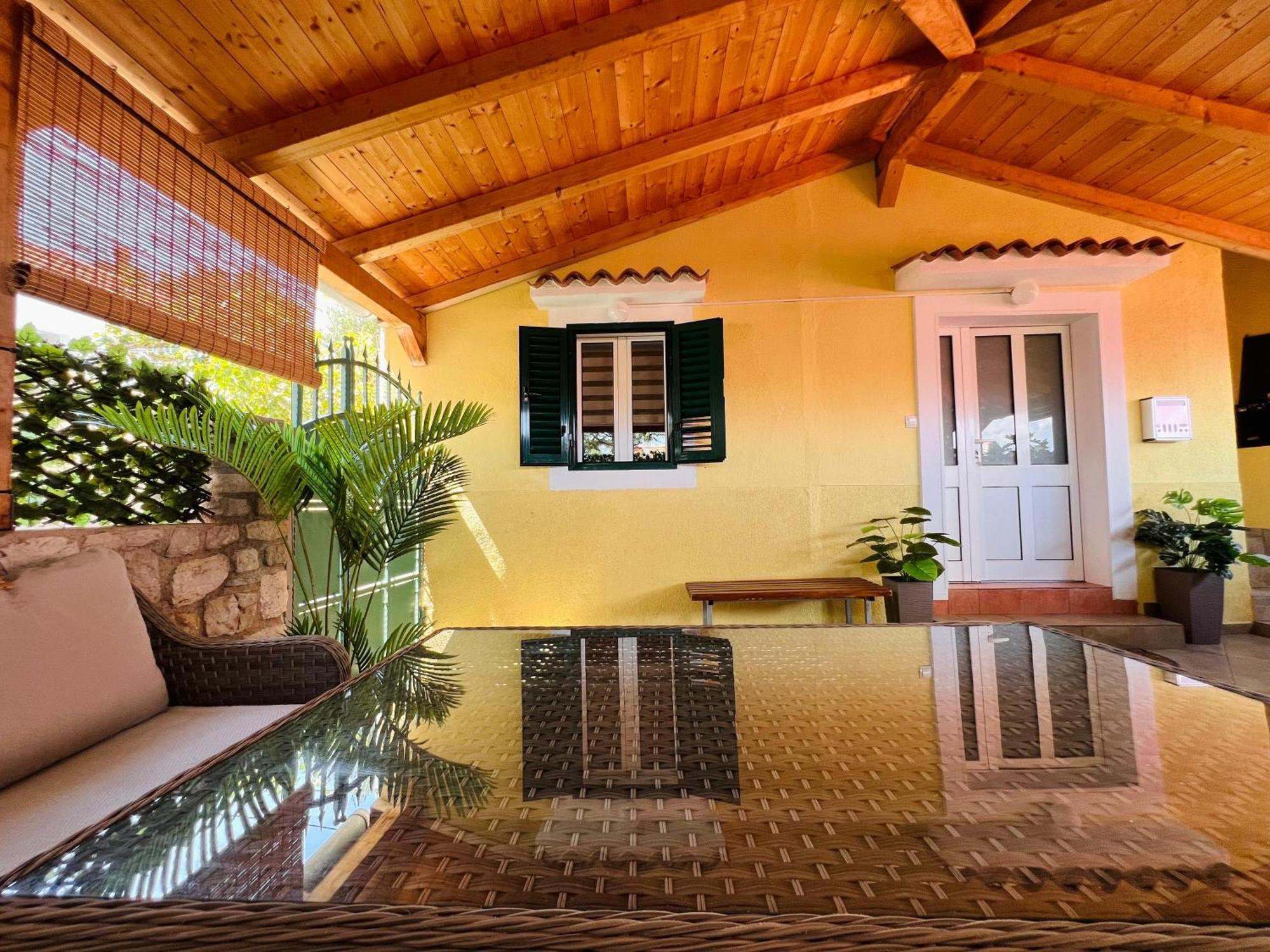 Apartman Gabriela Mali Lošinj Esterno foto